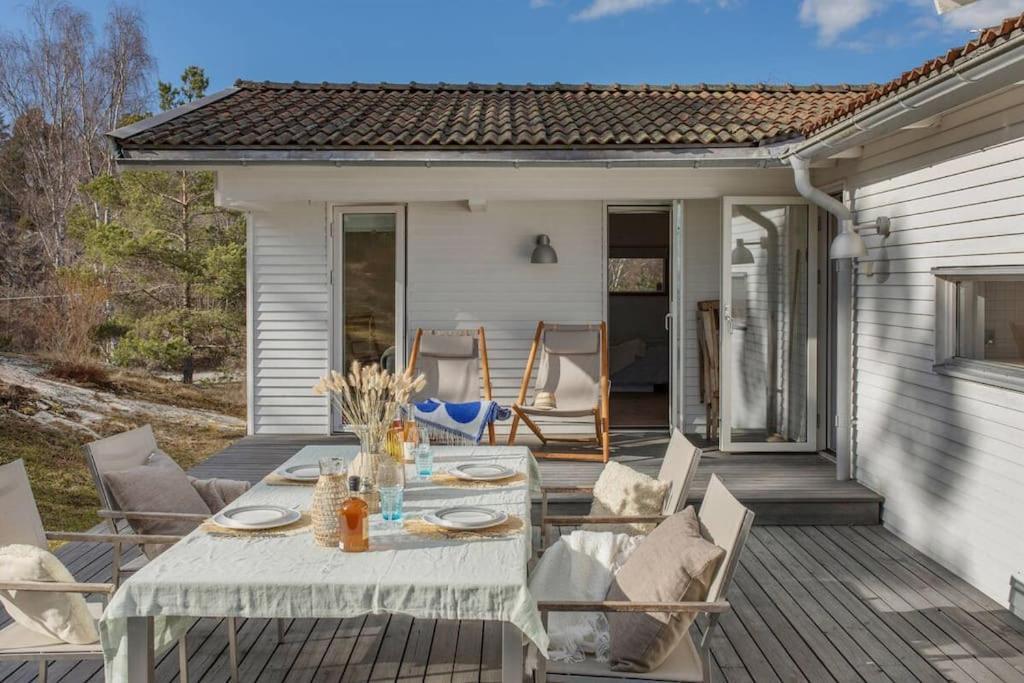 Spectacular Plot, Stockholm Archipelago